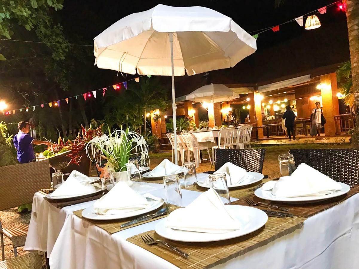 Baan Mai Beachfront Lone Island Phuket Kültér fotó