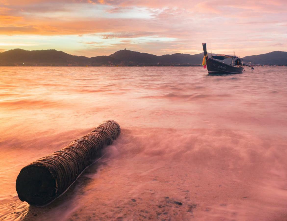 Baan Mai Beachfront Lone Island Phuket Kültér fotó