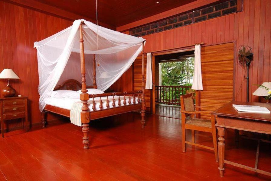 Baan Mai Beachfront Lone Island Phuket Kültér fotó