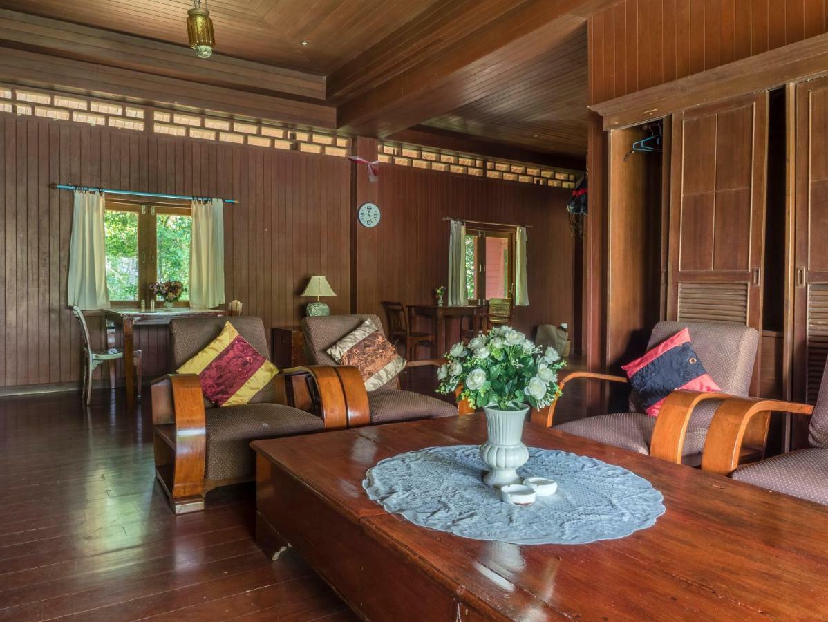 Baan Mai Beachfront Lone Island Phuket Kültér fotó