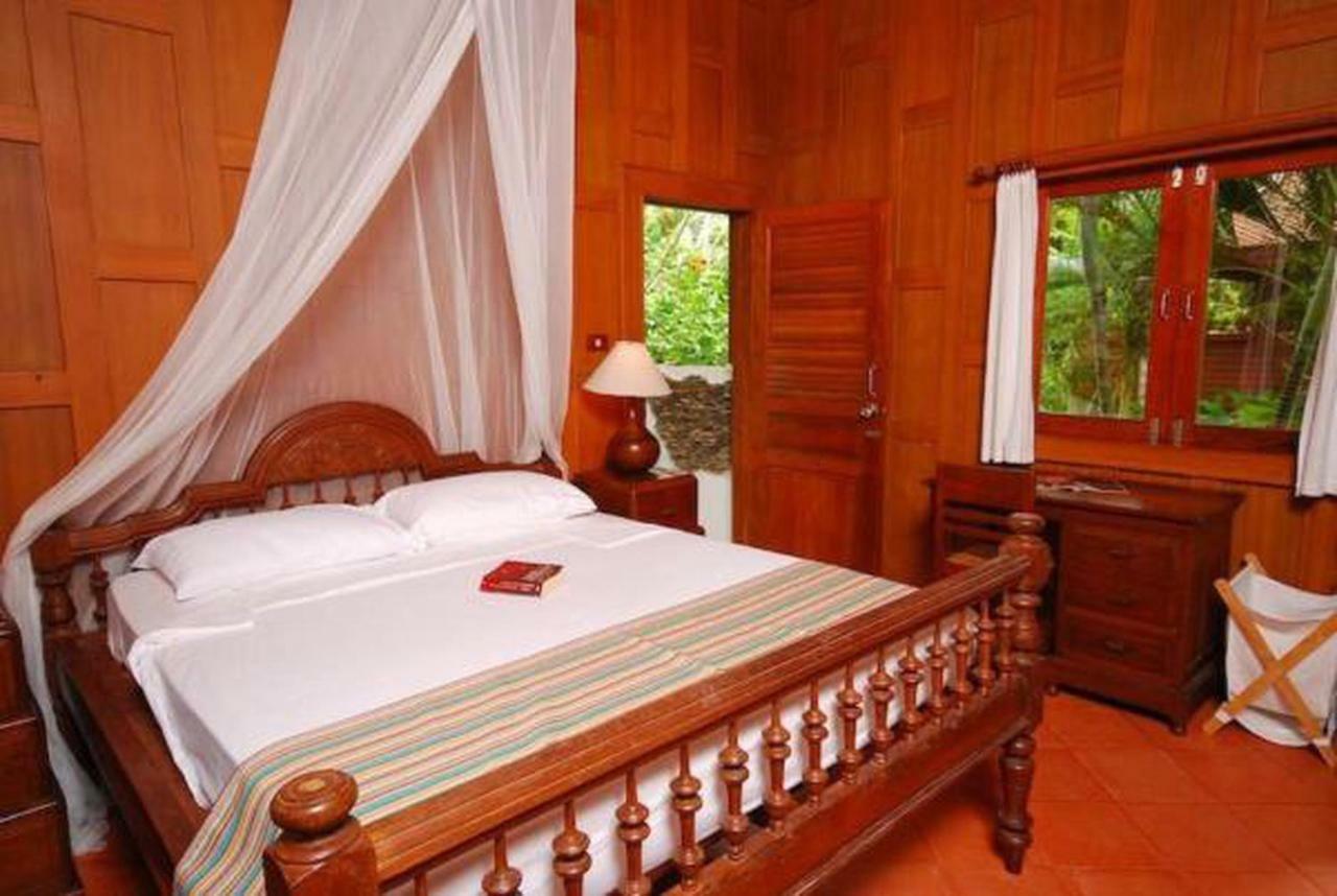 Baan Mai Beachfront Lone Island Phuket Kültér fotó