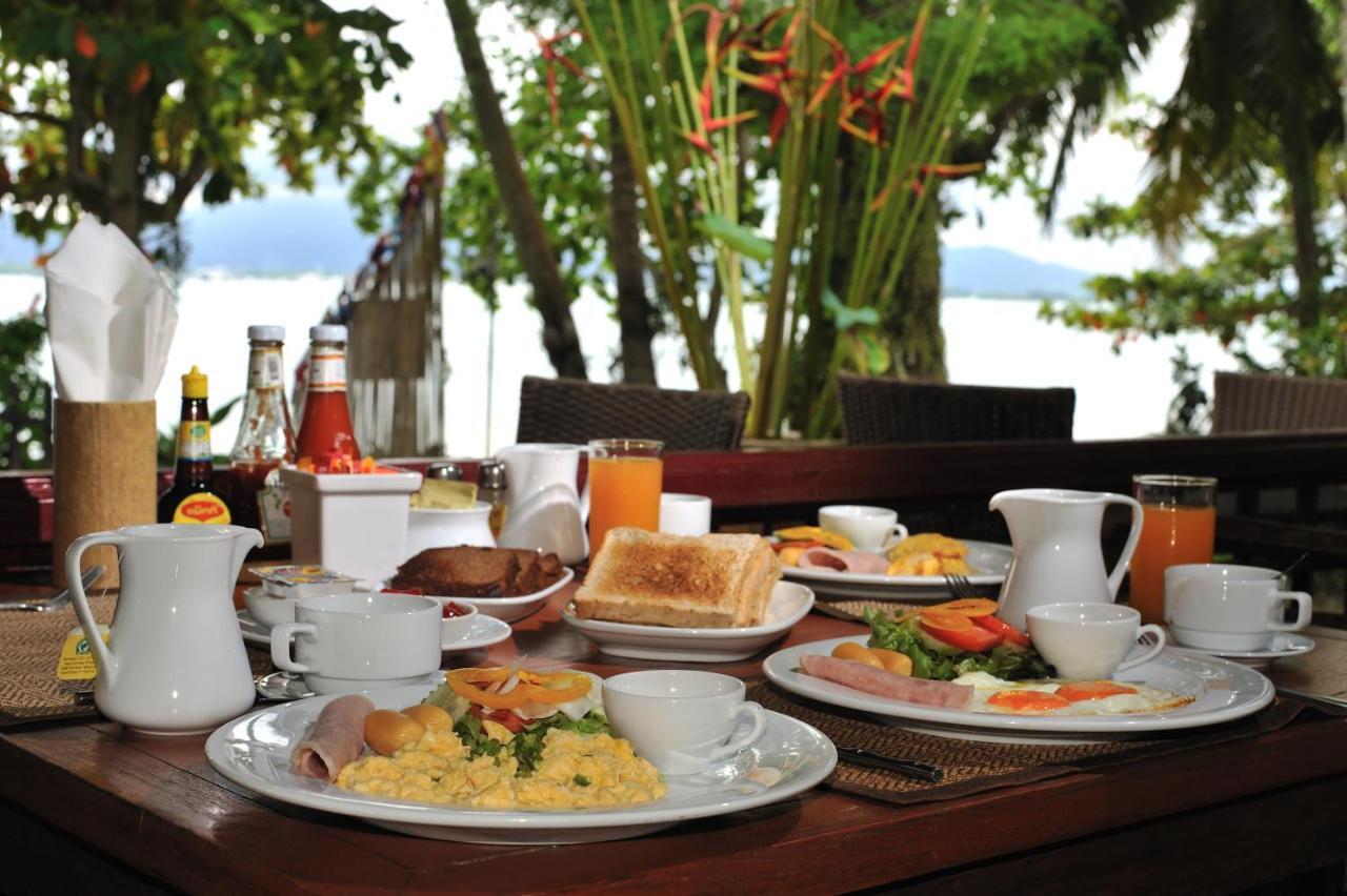 Baan Mai Beachfront Lone Island Phuket Kültér fotó