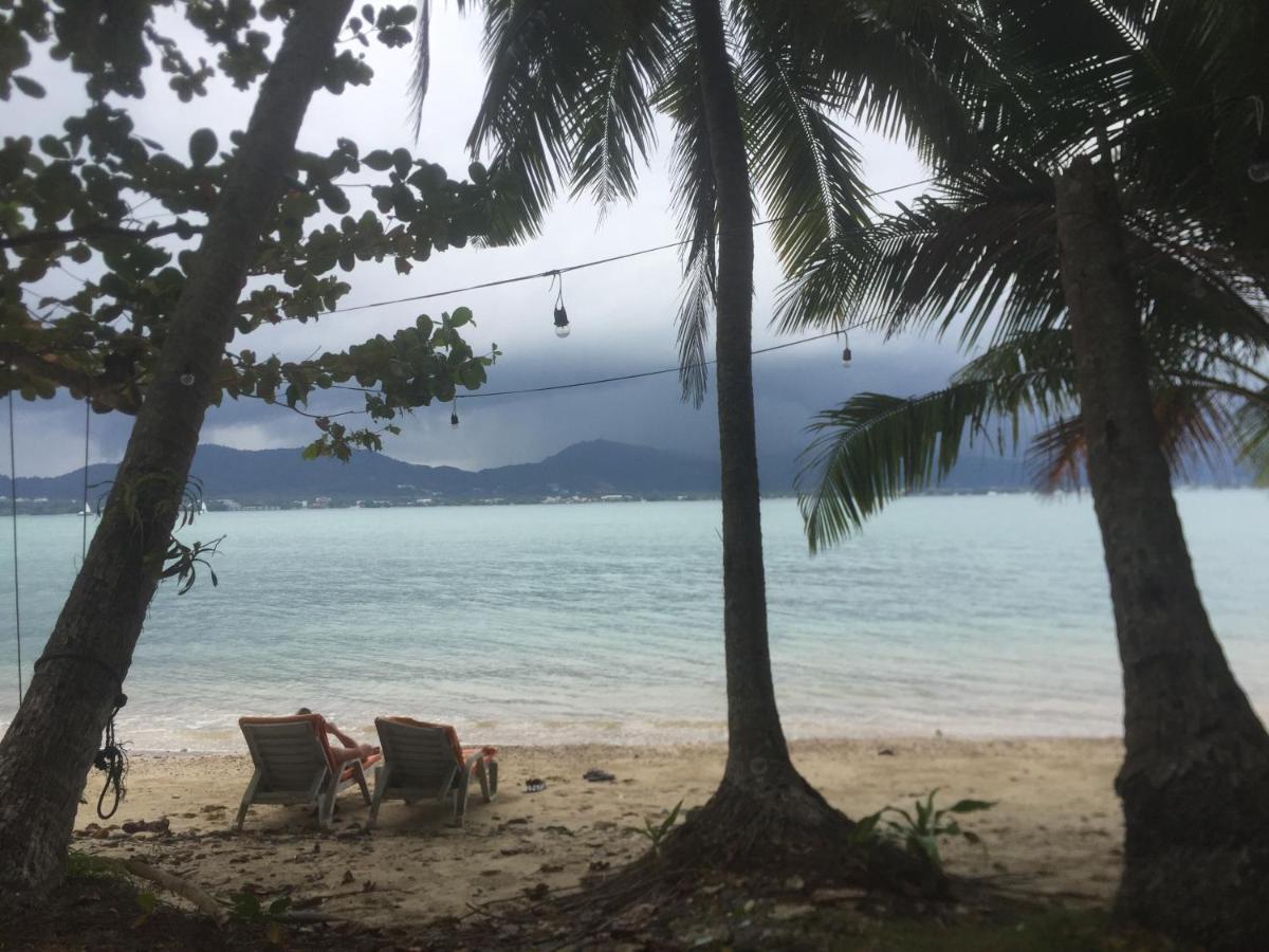 Baan Mai Beachfront Lone Island Phuket Kültér fotó